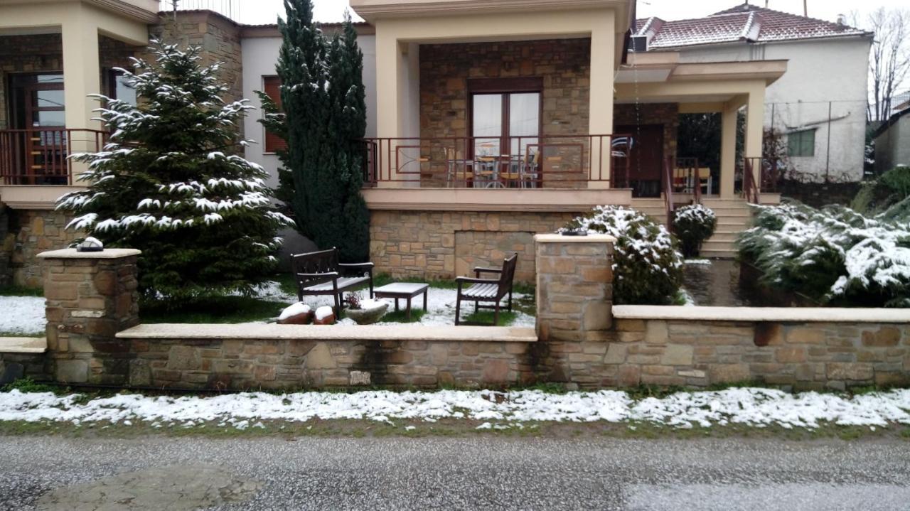 Villa Evenos à Káto Loutrákion Extérieur photo